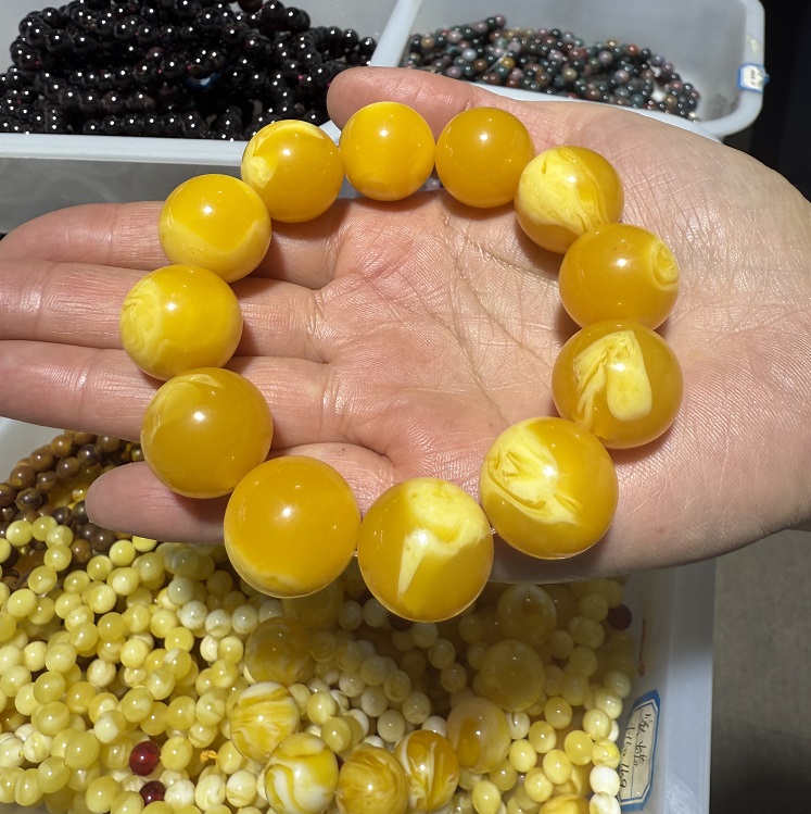 チキンオイルイエロー琥珀（こはく）ブレスレット